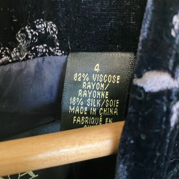 Dana Buchman Vintage Rayon Viscose Silk Blend Black Floral Embroidery Jacket - Picture 6 of 9